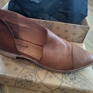 Free People Flat Royale - Never Worn - Size 10